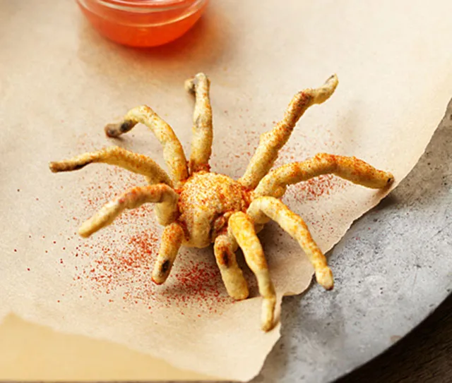 17680 fried tarantula dish
